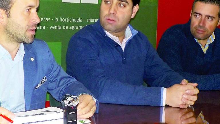 “Bajo su disfraz de cordero degollado hay mala leche” “Bajo su disfraz de cordero degollado hay mala leche”