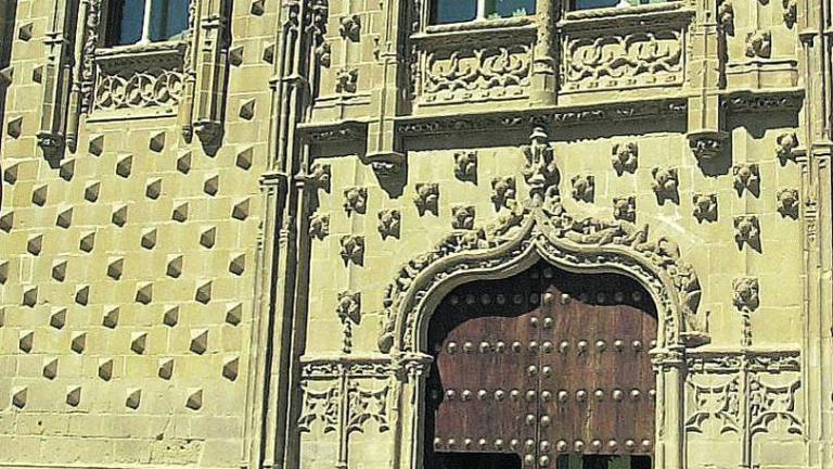 Baeza pide ayuda a la Junta para atender a sus cien mil visitantes Baeza pide ayuda a la Junta para atender a sus cien mil visitantes