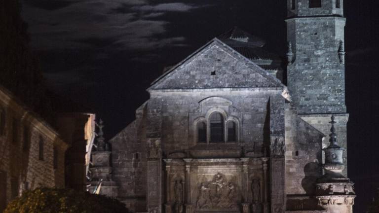 La expectación se desborda para capturar la superluna La expectación se desborda para capturar la superluna