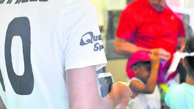 Mil parados “desaparecen” de la gran cola del desempleo Mil parados “desaparecen” de la gran cola del desempleo