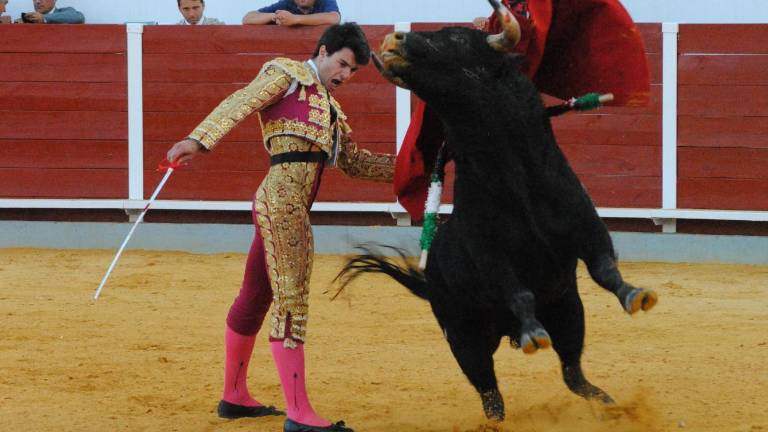 Navas llena de olés su nueva plaza