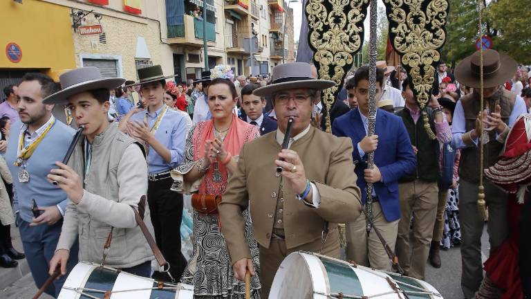 Paseíllo de hermandad que demuestra que el fervor no tiene fronteras Paseíllo de hermandad que demuestra que el fervor no tiene fronteras
