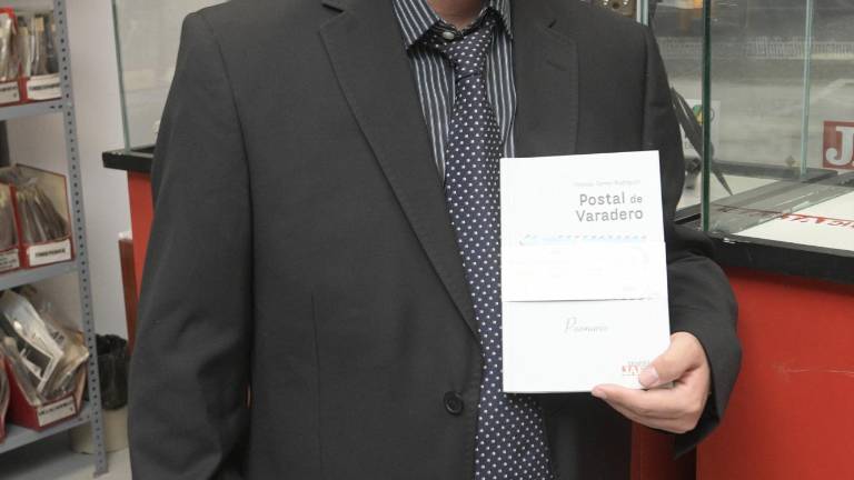El Premio de Novela Corta llega a manos de su autora El Premio de Novela Corta llega a manos de su autora