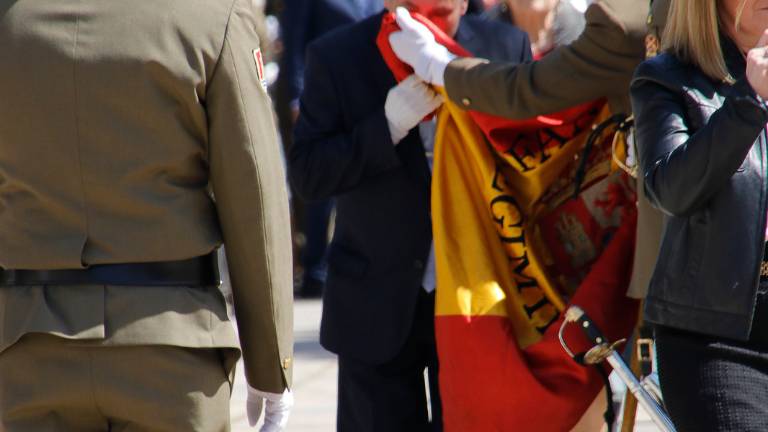 Una histórica jura de bandera de 325 civiles en Villacarrillo