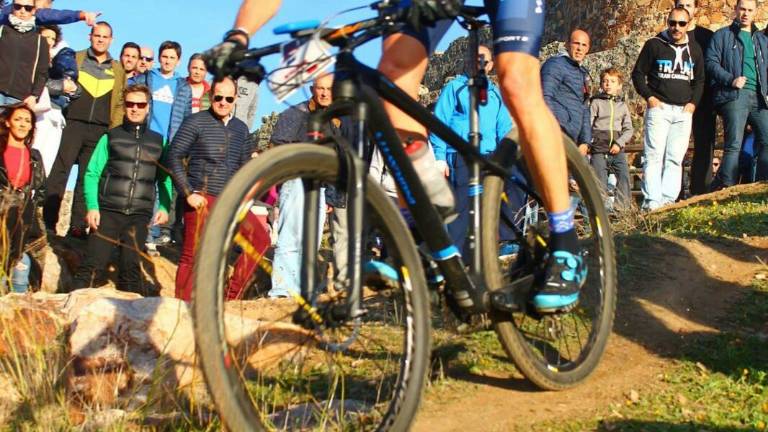 “Triki” Beltrán deja su sello en la Sierra Oeste “Triki” Beltrán deja su sello en la Sierra Oeste