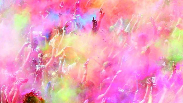 Holi, la fiesta del color, inundará la capital de alegría y solidaridad Holi, la fiesta del color, inundará la capital de alegría y solidaridad