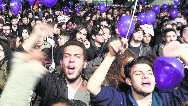 Podemos, la tercera fuerza Podemos, la tercera fuerza