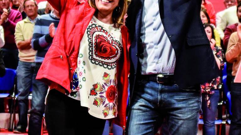 Pedro Sánchez insta en Alcalá a no dar por hecha la victoria el 28-A Pedro Sánchez insta en Alcalá a no dar por hecha la victoria el 28-A