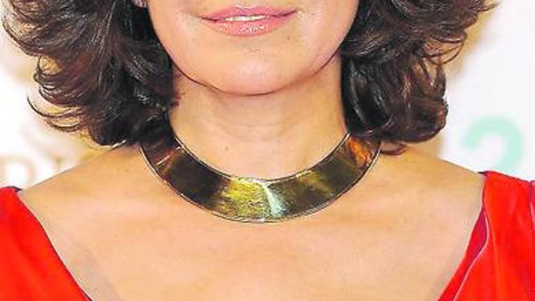 Isabel Gemio: Una de las presentadoras más populares de radio y televisión Isabel Gemio: Una de las presentadoras más populares de radio y televisión