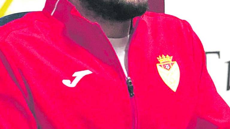 El “búfalo” Ángel intimida de nuevo con la camiseta marteña El “búfalo” Ángel intimida de nuevo con la camiseta marteña