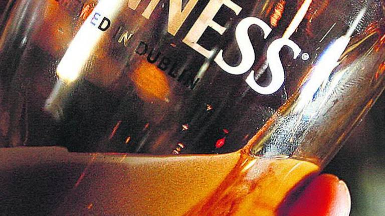 Rezar con una guinness en la mano Rezar con una guinness en la mano