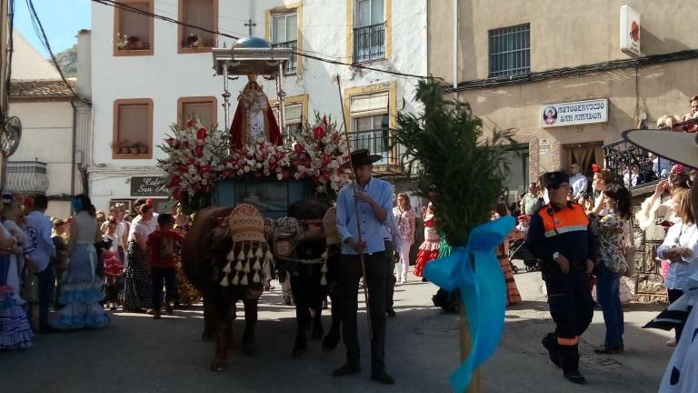 Una romería repleta de devoción Una romería repleta de devoción
