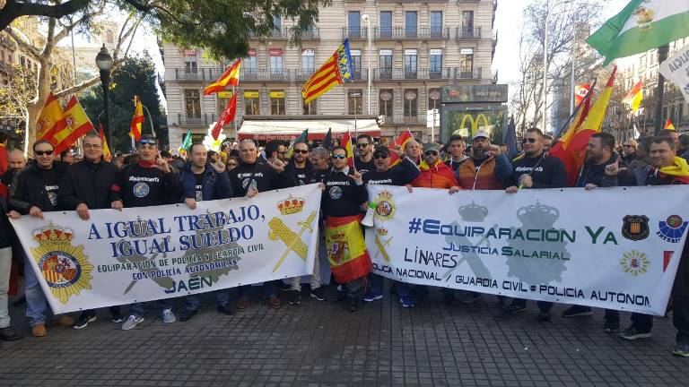 Lucha por la equiparación del salario Lucha por la equiparación del salario