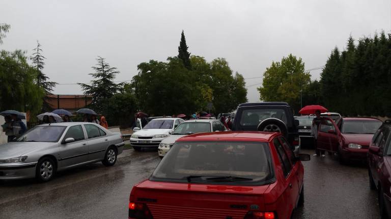 “Riesgo de accidente” de tráfico en el instituto de Villacarrillo “Riesgo de accidente” de tráfico en el instituto de Villacarrillo
