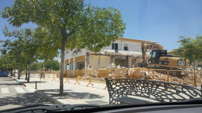 Críticas por la demolición del antiguo consultorio en Torreblascopedro Críticas por la demolición del antiguo consultorio en Torreblascopedro