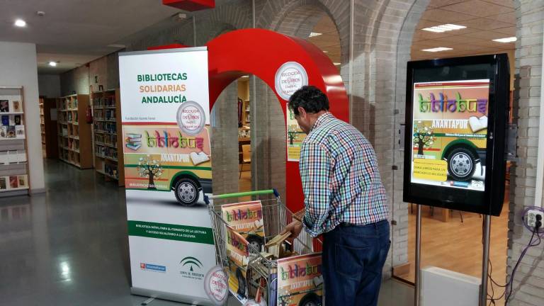 La Biblioteca Provincial participa en un proyecto para una biblioteca móvil en Anantapur