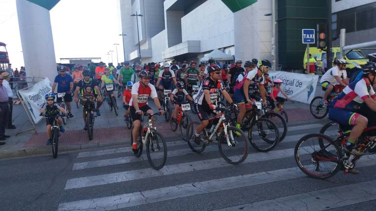 Paseo por las calles de Jaén en el Día de la Bici Paseo por las calles de Jaén en el Día de la Bici