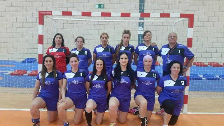 Una entidad que apuesta por fomentar el deporte entre los jugadores veteranos y apoyar a las jóvenes promesas Una entidad que apuesta por fomentar el deporte entre los jugadores veteranos y apoyar a las jóvenes promesas