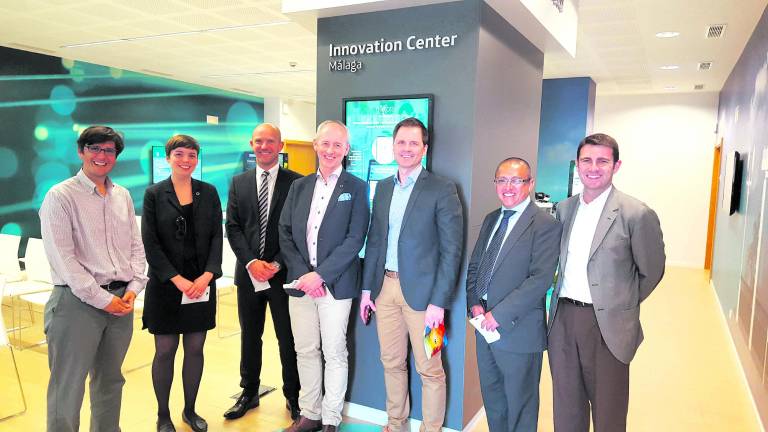 Empresarios noruegos visitan el Innovation Center Smart City de Telefónica Empresarios noruegos visitan el Innovation Center Smart City de Telefónica
