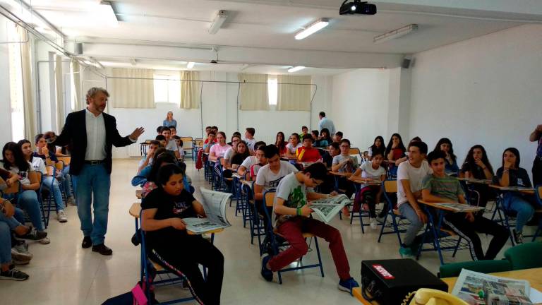 La práctica después de la teoría La práctica después de la teoría