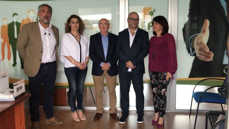 El PSOE reprocha el estado límite del polígono. El PSOE reprocha el estado límite del polígono.