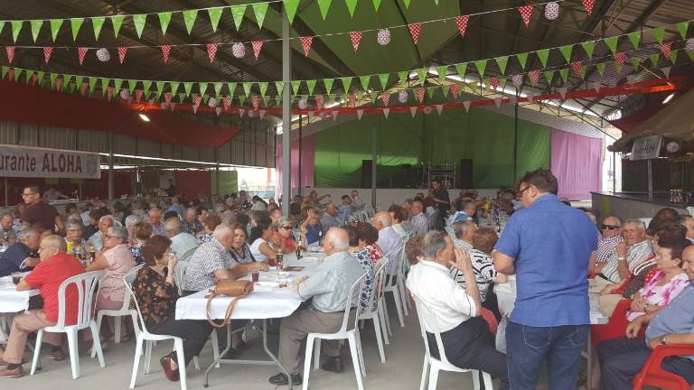 Una festividad pasada por agua Una festividad pasada por agua