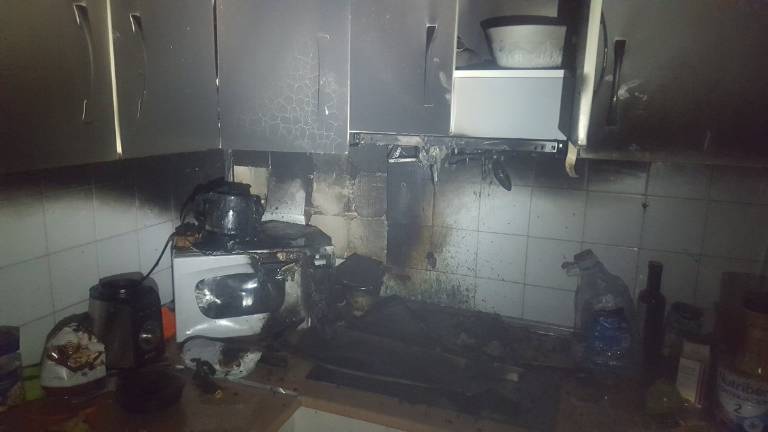 Dos heridos, entre ellos un menor de 3 años, en el incendio de una vivienda en Jaén Dos heridos, entre ellos un menor de 3 años, en el incendio de una vivienda en Jaén