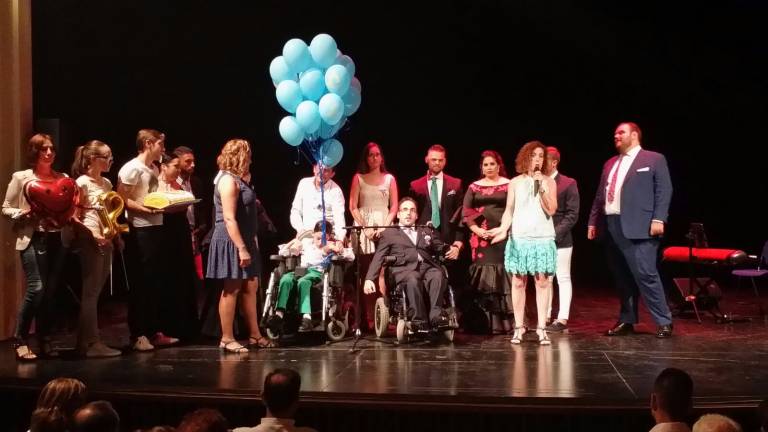 Cantantes de copla muy solidarios Cantantes de copla muy solidarios