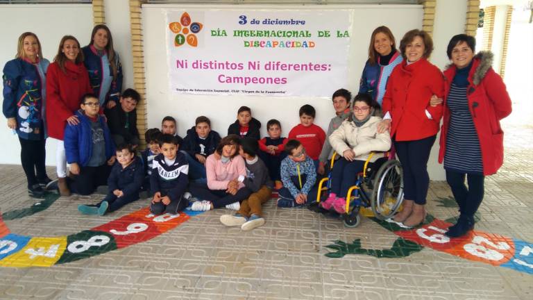 Merecido aplauso a menores que son un ejemplo Merecido aplauso a menores que son un ejemplo