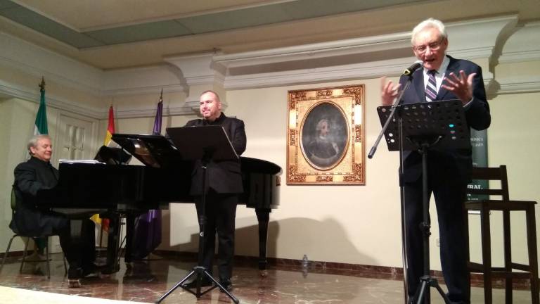 Luis del Olmo pone acento a los poemas de Miguel Hernández Luis del Olmo pone acento a los poemas de Miguel Hernández