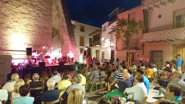 Brillantez y tradición en la cita anual con la música folk Brillantez y tradición en la cita anual con la música folk