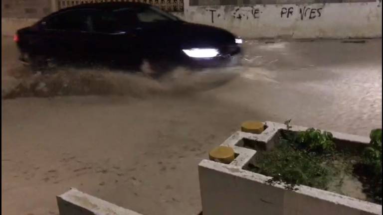 Hartazgo en el Puente Jontoya por las históricas inundaciones