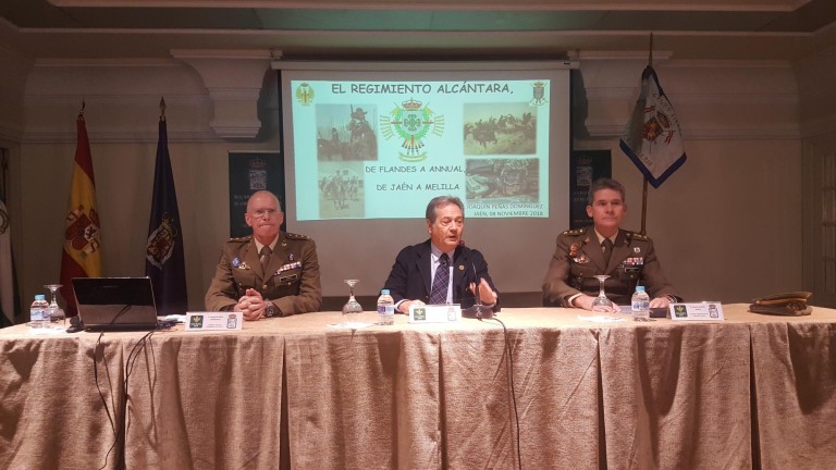 Conferencia sobre el regimiento Alcántara