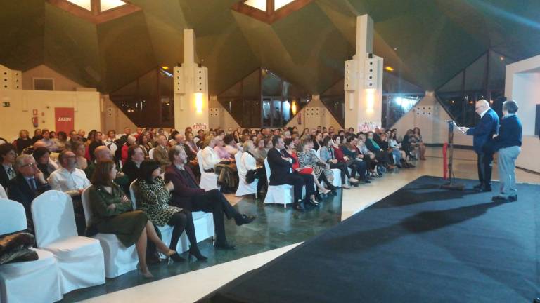 Un merecido aplauso a la mujer en la gala organizada por Diario JAÉN Un merecido aplauso a la mujer en la gala organizada por Diario JAÉN