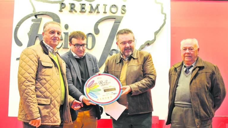 Un aplauso a quienes trabajan para engrandecer la provincia