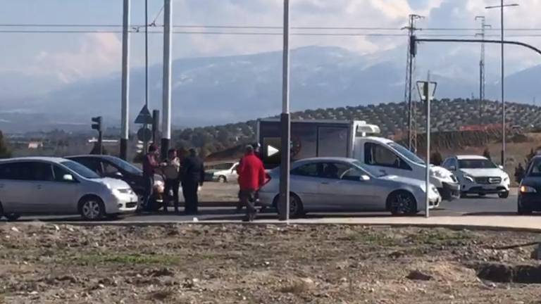 La Policía sanciona a los dos conductores que se pelearon en la calle