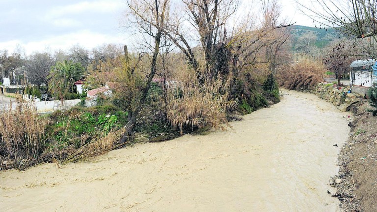 Los Puentes de la Sierra y el Jontoya, evacuados por la lluvia