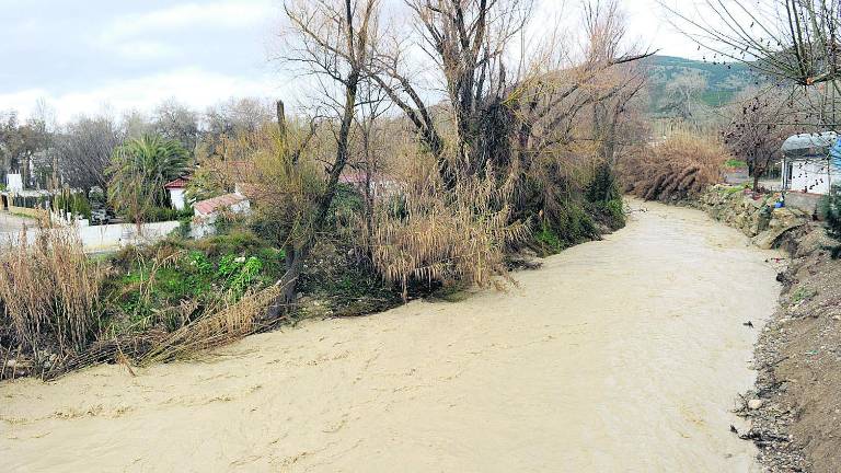 Los Puentes de la Sierra y el Jontoya, evacuados por la lluvia Los Puentes de la Sierra y el Jontoya, evacuados por la lluvia
