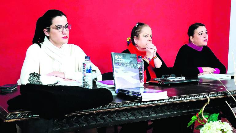 Reflexiones sobre la mujer de la mano de “Nuestra Bandera” Reflexiones sobre la mujer de la mano de “Nuestra Bandera”