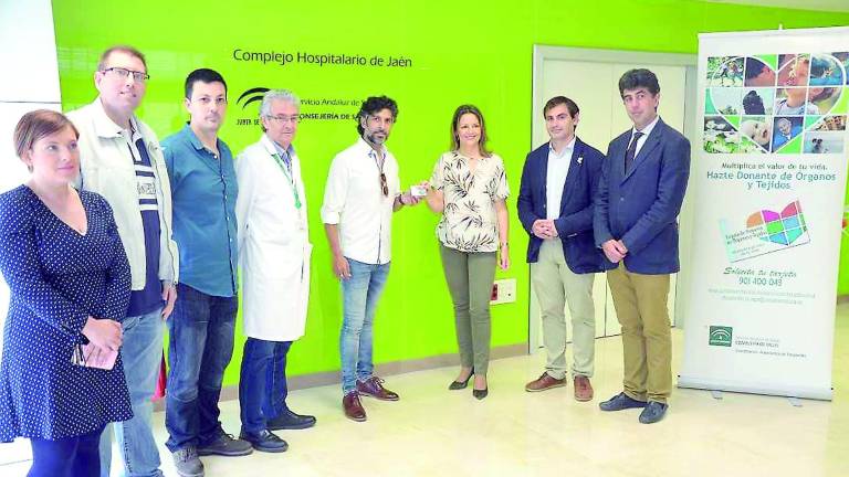 El lado solidario de Arcángel El lado solidario de Arcángel