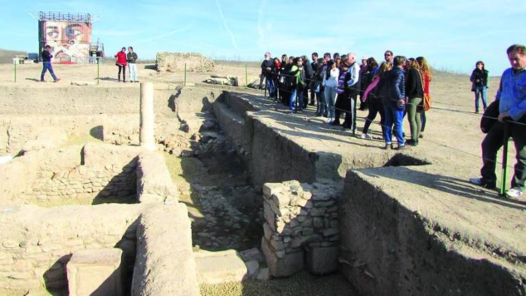 Cástulo se engalana por Navidad Cástulo se engalana por Navidad