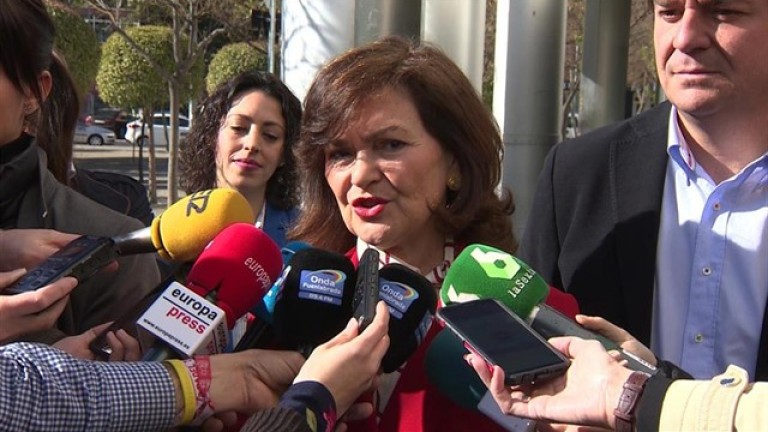 Carmen Calvo pide a la Junta que sea “más firme”