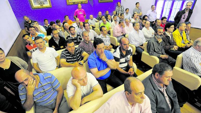 Un juez declara nula la subida salarial a policías y bomberos Un juez declara nula la subida salarial a policías y bomberos