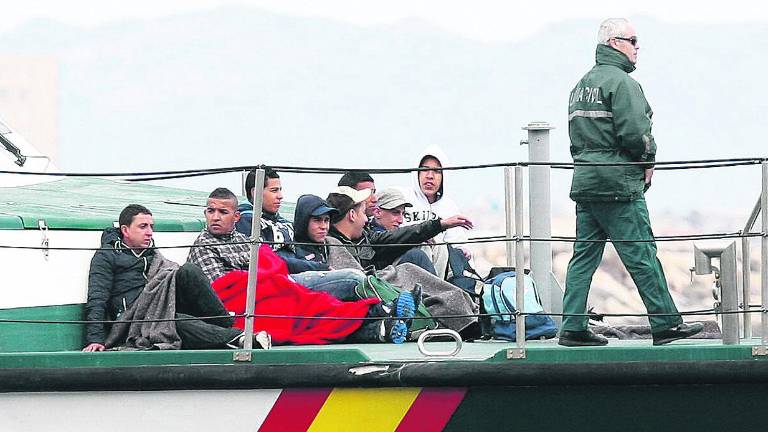 Hallada una patera que llevaba a la deriva desde el domingo