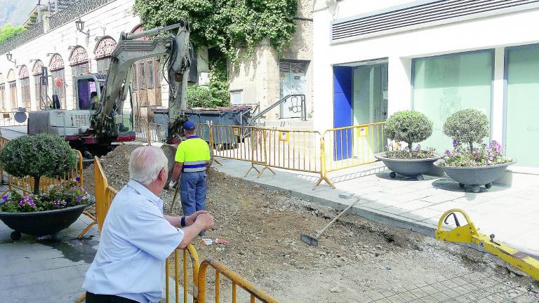 El asfalto de Carrera de Jesús se cambiará por adoquines El asfalto de Carrera de Jesús se cambiará por adoquines