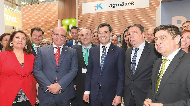 CaixaBank analiza el sector CaixaBank analiza el sector