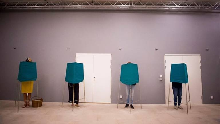 Empate entre los bloques de izquierda y conservador Empate entre los bloques de izquierda y conservador