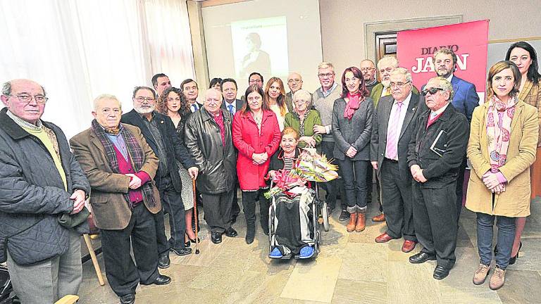 Un emotivo homenaje con mucha lágrima y sentimiento Un emotivo homenaje con mucha lágrima y sentimiento