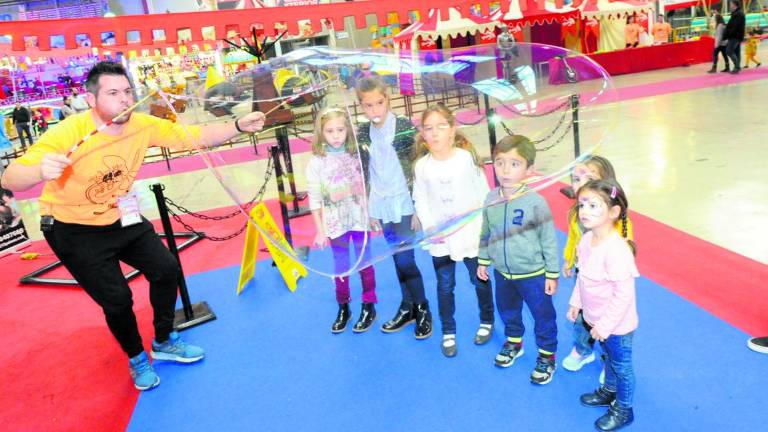 Las familias al completo “viven” la gran oferta de ocio de Feduca Las familias al completo “viven” la gran oferta de ocio de Feduca