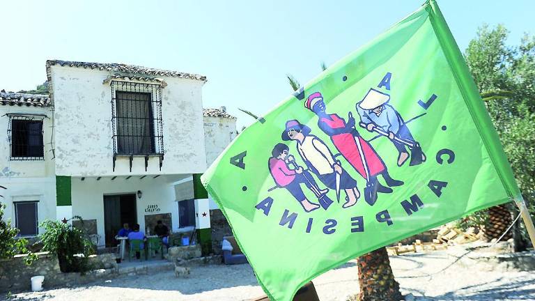 Visita a la utopía del “Cerro Libertad”